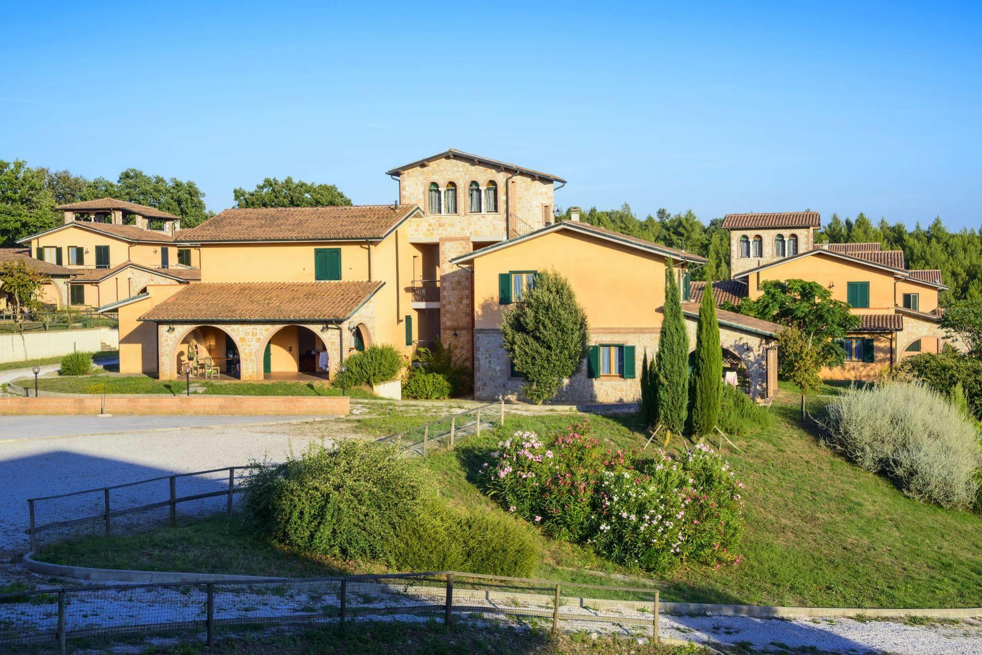Pian Dei Mucini Resort Il Borgo Massa Marittima Exterior photo