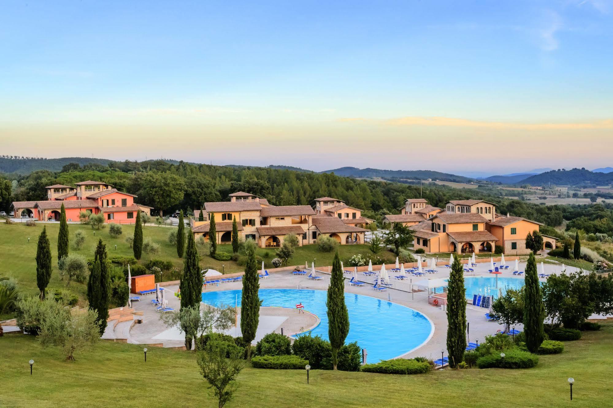 Pian Dei Mucini Resort Il Borgo Massa Marittima Exterior photo